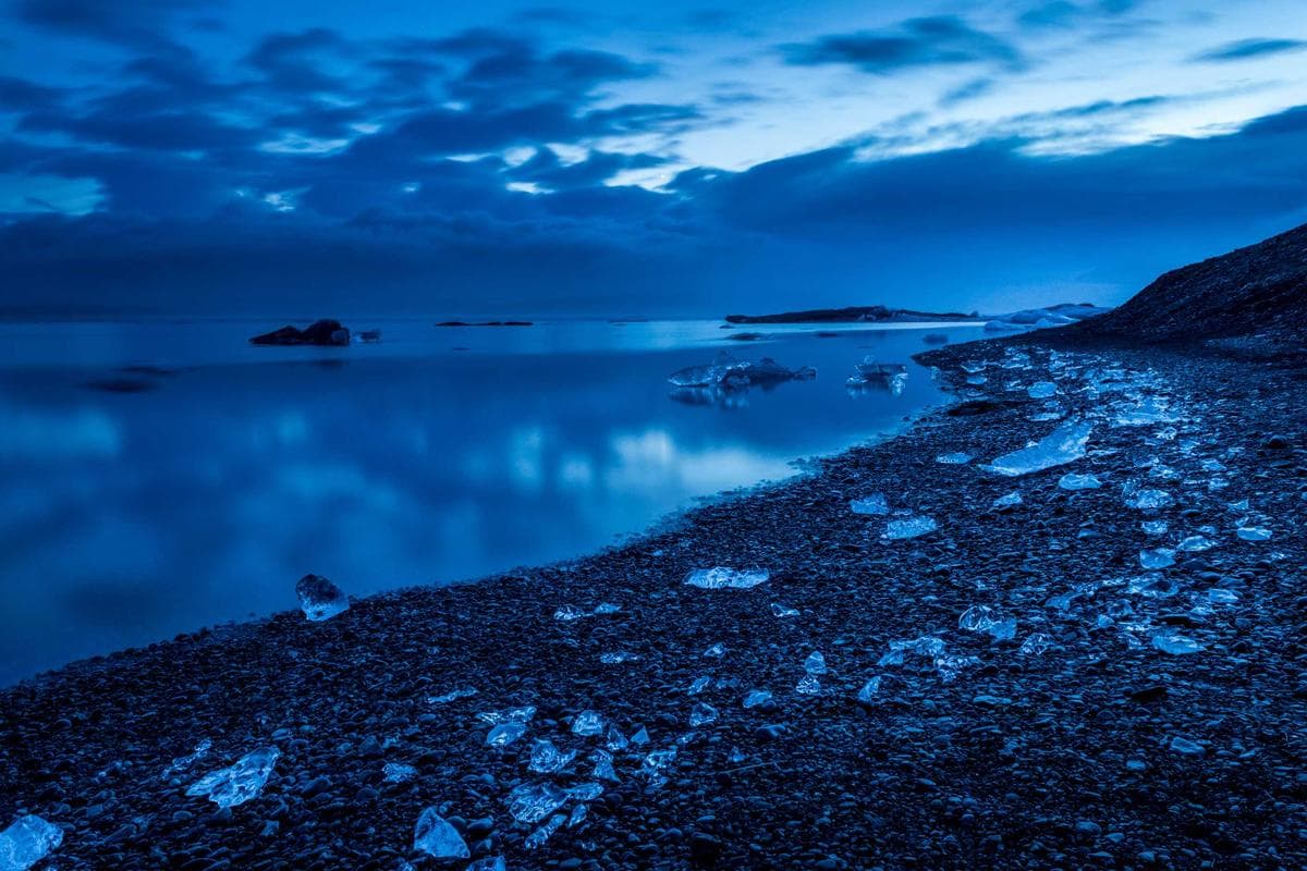 An abstract visualization of a neural network.